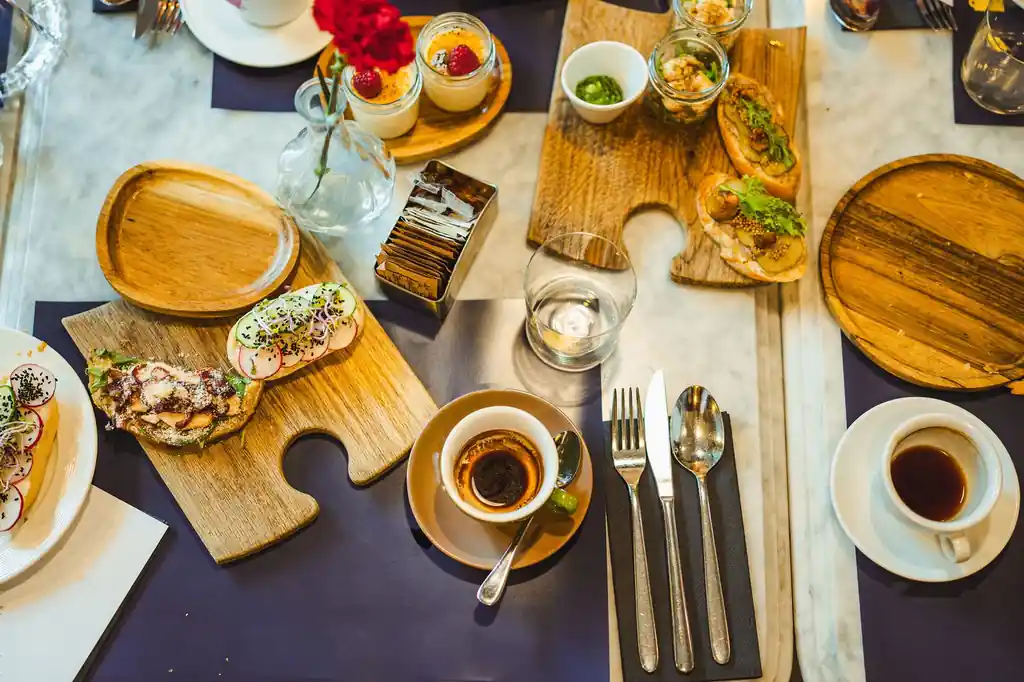 Table de petit-déjeuner