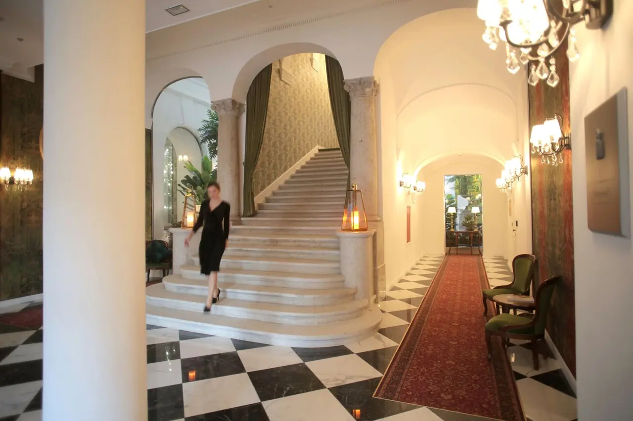 Belona Grandhotel Lobby