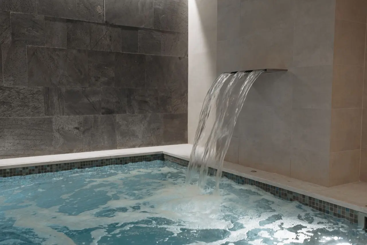 Piscine intérieure chauffée
